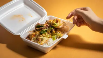 Estudo investiga plástico nos alimentos e risco de Alzheimer