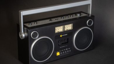 Boombox retro toca fita promete revitalizar cultura geek