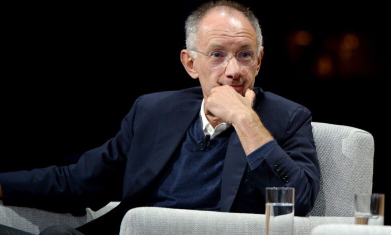 Mike Moritz critica aumento de taxa de visto H-1B como extorsão