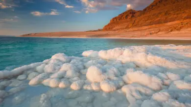 Cientistas descrevem formação de gigantes de sal no Mar Morto