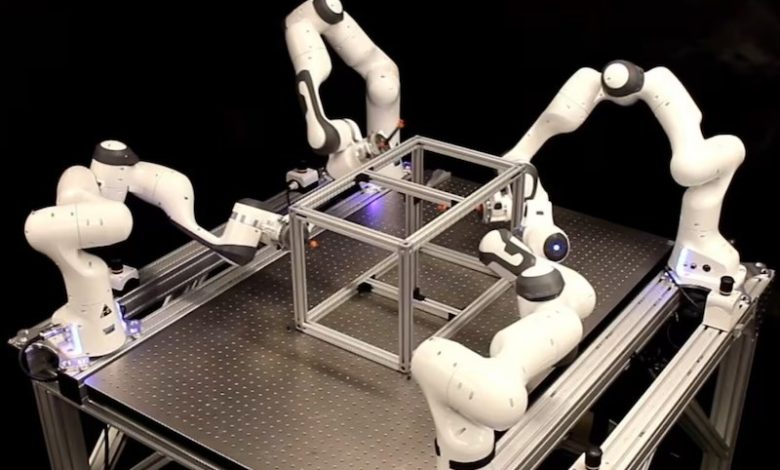 Google DeepMind e Intrinsic criam AI para planejamento de robôs