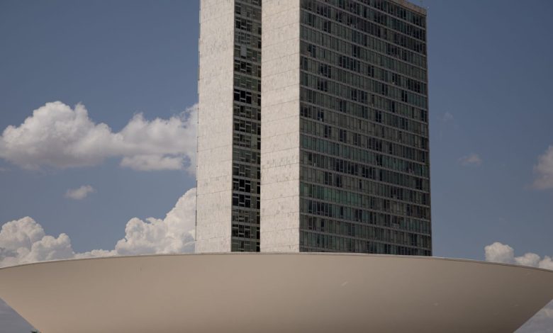 CPMI do INSS aprova prisão preventiva de 21 investigados