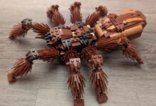 LEGO cria tarântula realista para decoração de Halloween