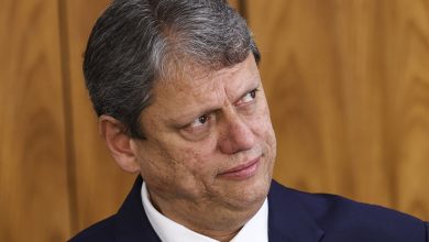Deputado pede inquérito contra Tarcísio por fala contra STF