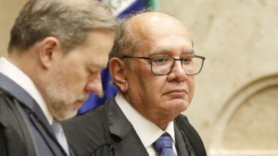 Mendes solicita parecer sobre recurso contra impeachment de ministros