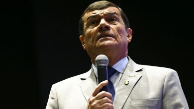 Ex-ministro busca evitar golpe em decisão sobre Bolsonaro