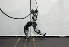Rede neural faz robô humanoide dançar moonwalk