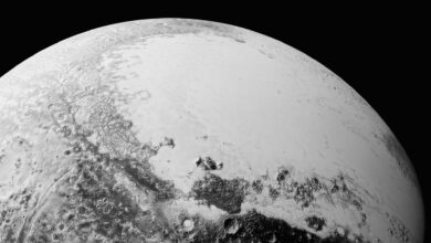 Estudo em astronomia revela origem da órbita incomum de Plutão