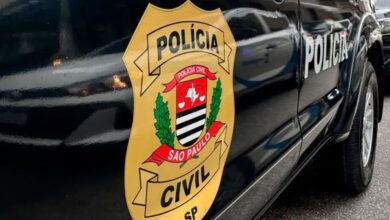 Polícia fecha fábrica de bebidas e investiga possíveis riscos à saúde