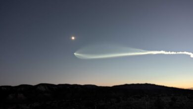 SpaceX lança foguete Falcon 9 e cria 'medusa' no céu dos EUA