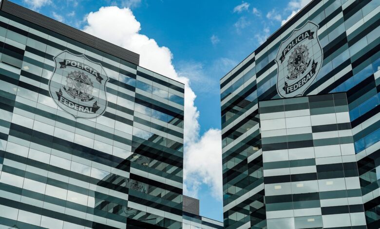PF informa ao STF que Zambelli não coage a Corte