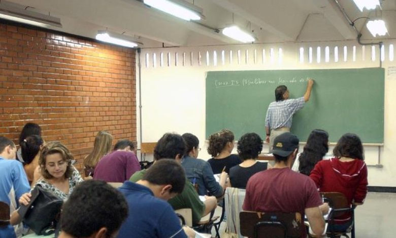 Educação superior pode mais que dobrar salários no Brasil