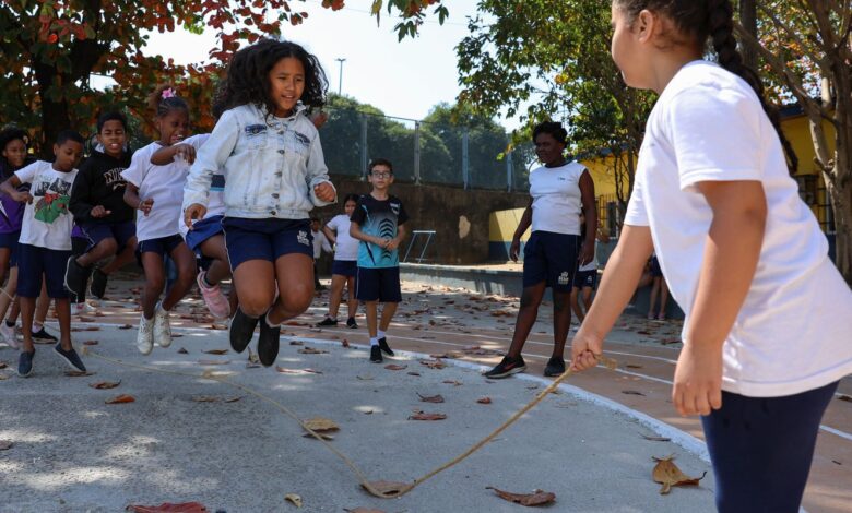 Educação no Rio melhora sem celulares nas escolas