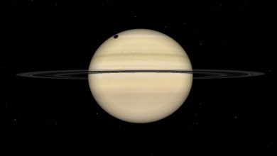 NASA observa sombra da lua Titan sobre Saturno em 4 de set