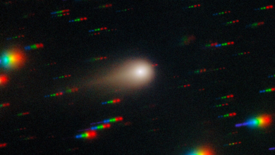 NASA captura cometa interestelar 3I/ATLAS ganhando cauda