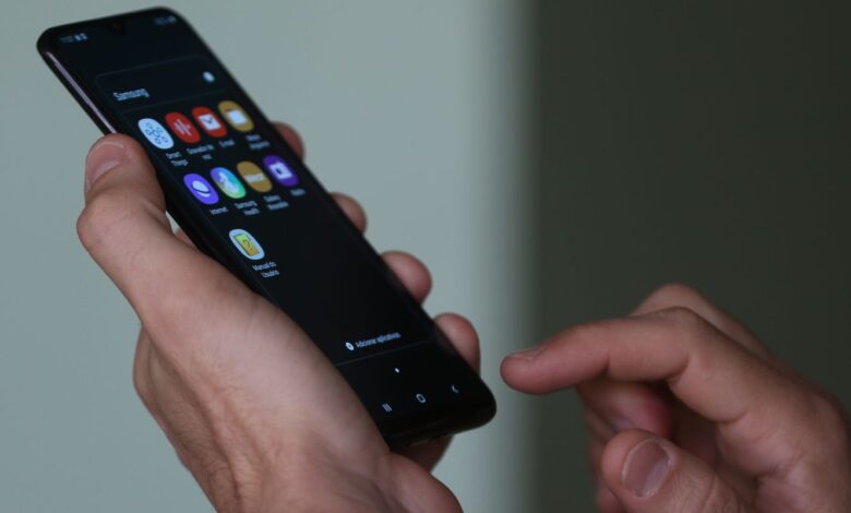 Proibição de celulares avança na educação em sala de aula