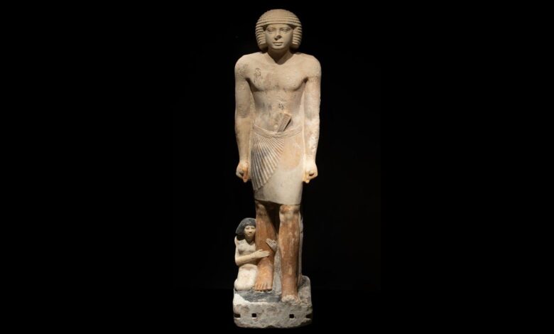 Pesquisa revela estátua única do Antigo Reino em Saqqara