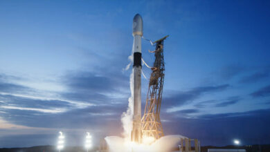 SpaceX lança satélites Starlink de Vandenberg, Califórnia