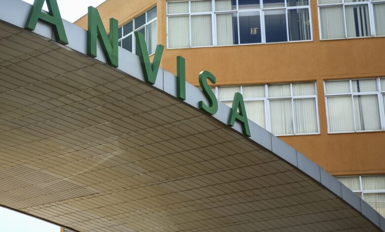 ANVISA suspende importação de radiofármacos e glicose