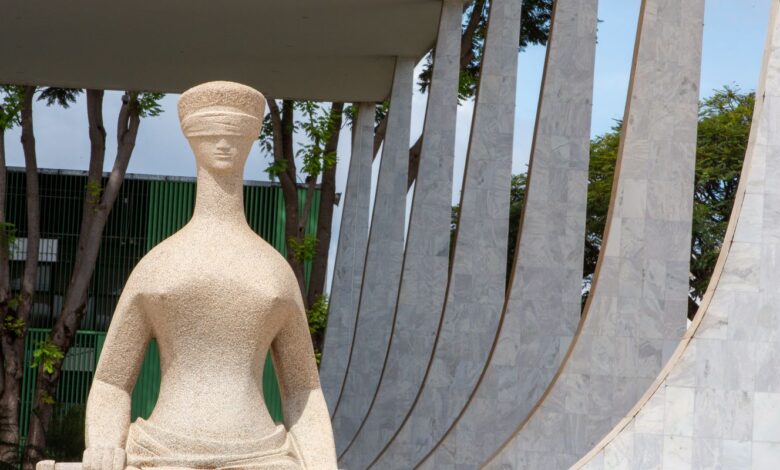 STF julgará licença-maternidade em união homoafetiva