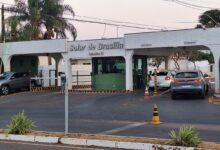 STF autoriza Bolsonaro a receber barbeiro em casa