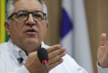 Padilha defende vacinação infantil e acesso ao SUS