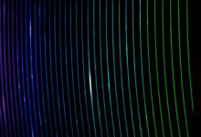 Telescópio captura espectros arco-íris de estrela binária