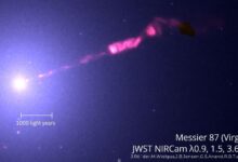 NASA revela jato do buraco negro de M87 em nova imagem