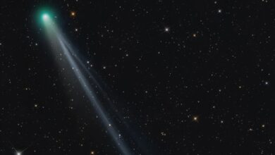 NASA captura incrível imagem de cometa com vento solar