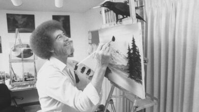 Leilão de pinturas de Bob Ross apoia TVs locais em crise