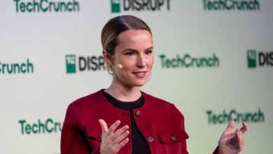 Bridgit Mendler e Max Hoat investem no espaço em Disrupt 2025