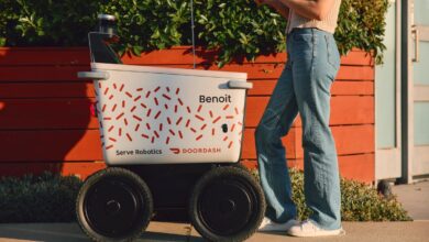 DoorDash utiliza robôs da Serve Robotics em entregas em L.A.
