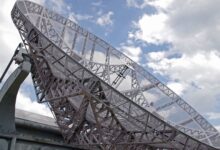 Militar do Reino Unido denuncia ataques russos a satélites