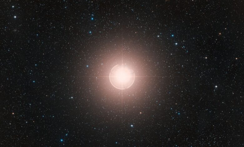 NASA descobre que Betelgeuse tem um pequeno companheiro