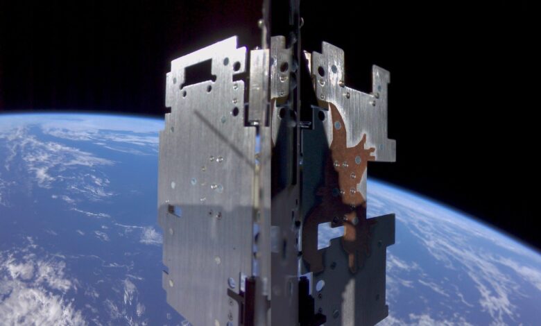 Australiano satélite registra primeiro selfie no espaço