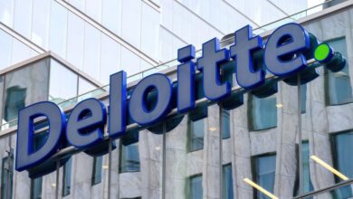 Deloitte investe pesado em IA e reembolsa uso indevido