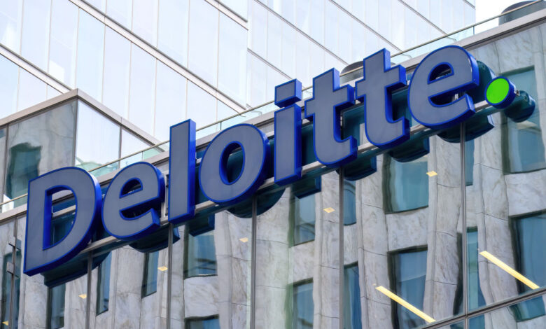 Deloitte investe pesado em IA e reembolsa uso indevido