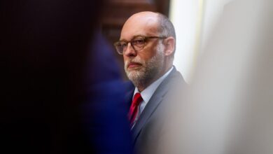 Departamento de Energia suspende US$ 7,5B em projetos de cleantech
