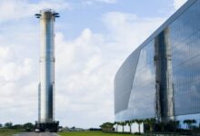 SpaceX move foguete Super Heavy para lançamento do Starship 11