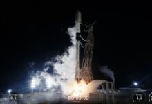 SpaceX lança foguete Falcon 9 com 28 satélites Starlink