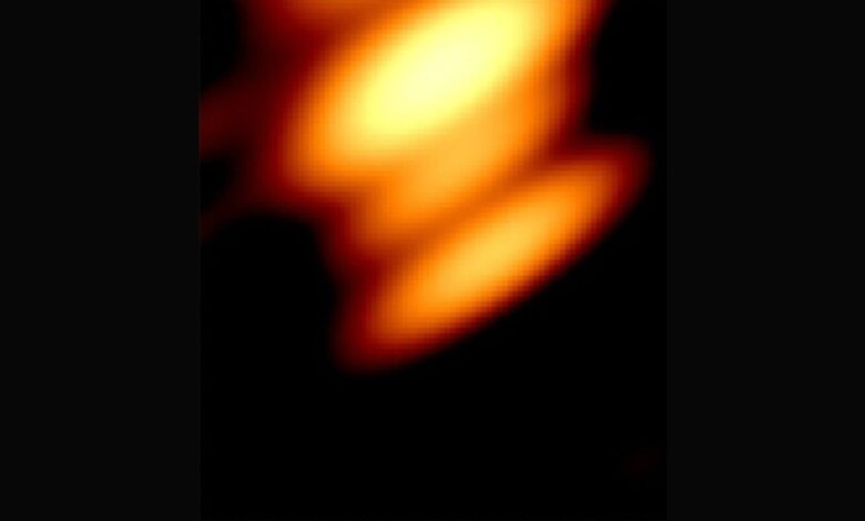 NASA divulga imagem de buracos negros em órbita