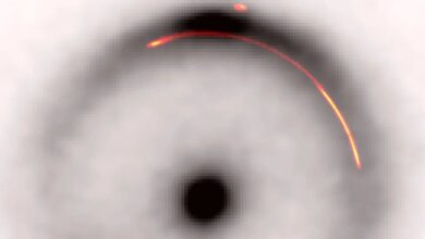 Pesquisa revela objeto escuro recorde em anel de Einstein
