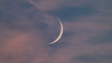 NASA observa lua crescente alinhada com Marte e Mercúrio