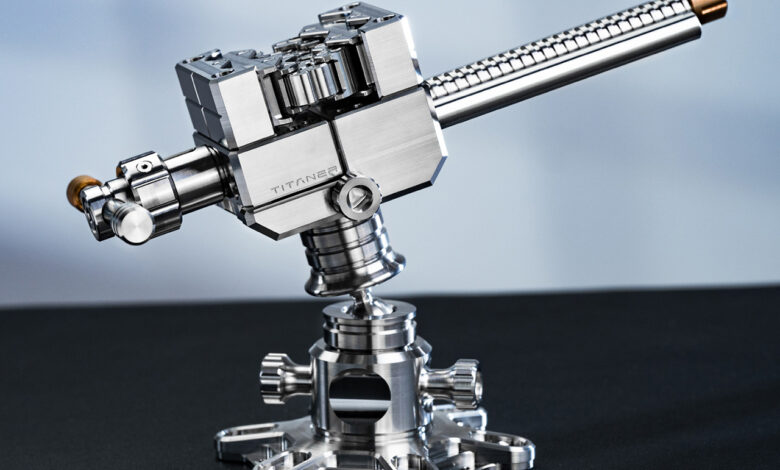 Titanium Fractal apresenta torno funcional e de design inovador