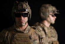 Palmer Luckey e Mark Zuckerberg trazem gadgets a militares