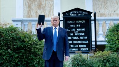Tarifas de Trump afetam bibliotecas e cultura geek nos EUA