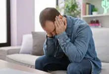 Estudo liga pílula popular de queda de cabelo à depressão