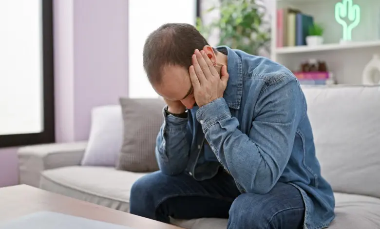 Estudo liga pílula popular de queda de cabelo à depressão