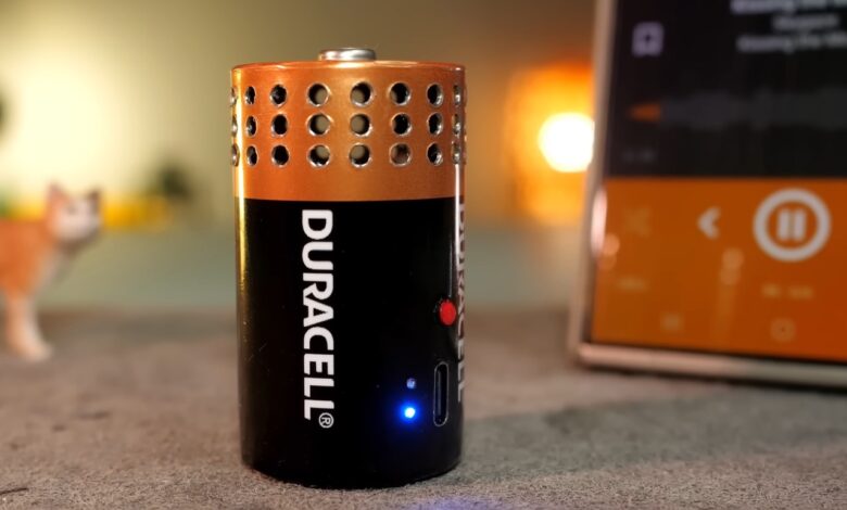 Design criativo transforma bateria Duracell em speaker Bluetooth