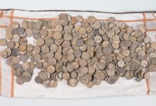 Detectorista encontra tesouro romano e estudo revela origem